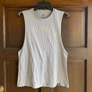 Adidas The Go-To Performance Tee workout Gray/Gold